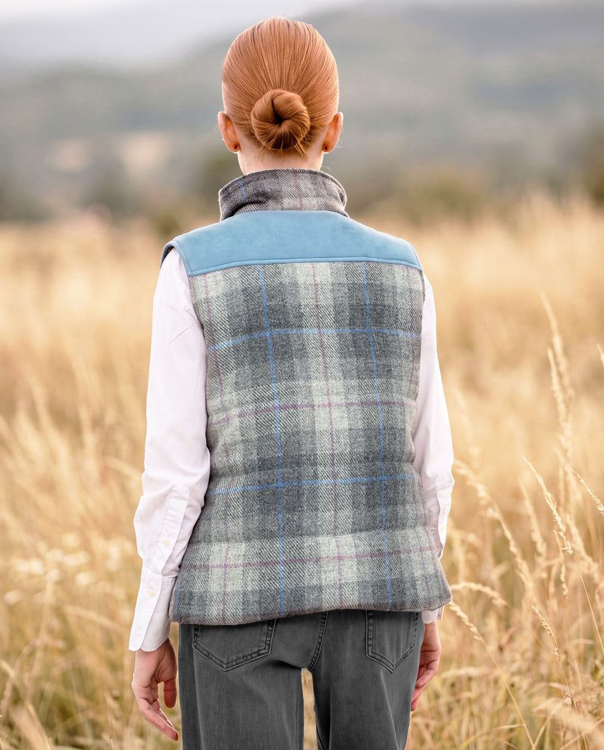 Damen-Steppweste „Lisa“ aus Harris Tweed mit Nappalederbesatz | Queen Check