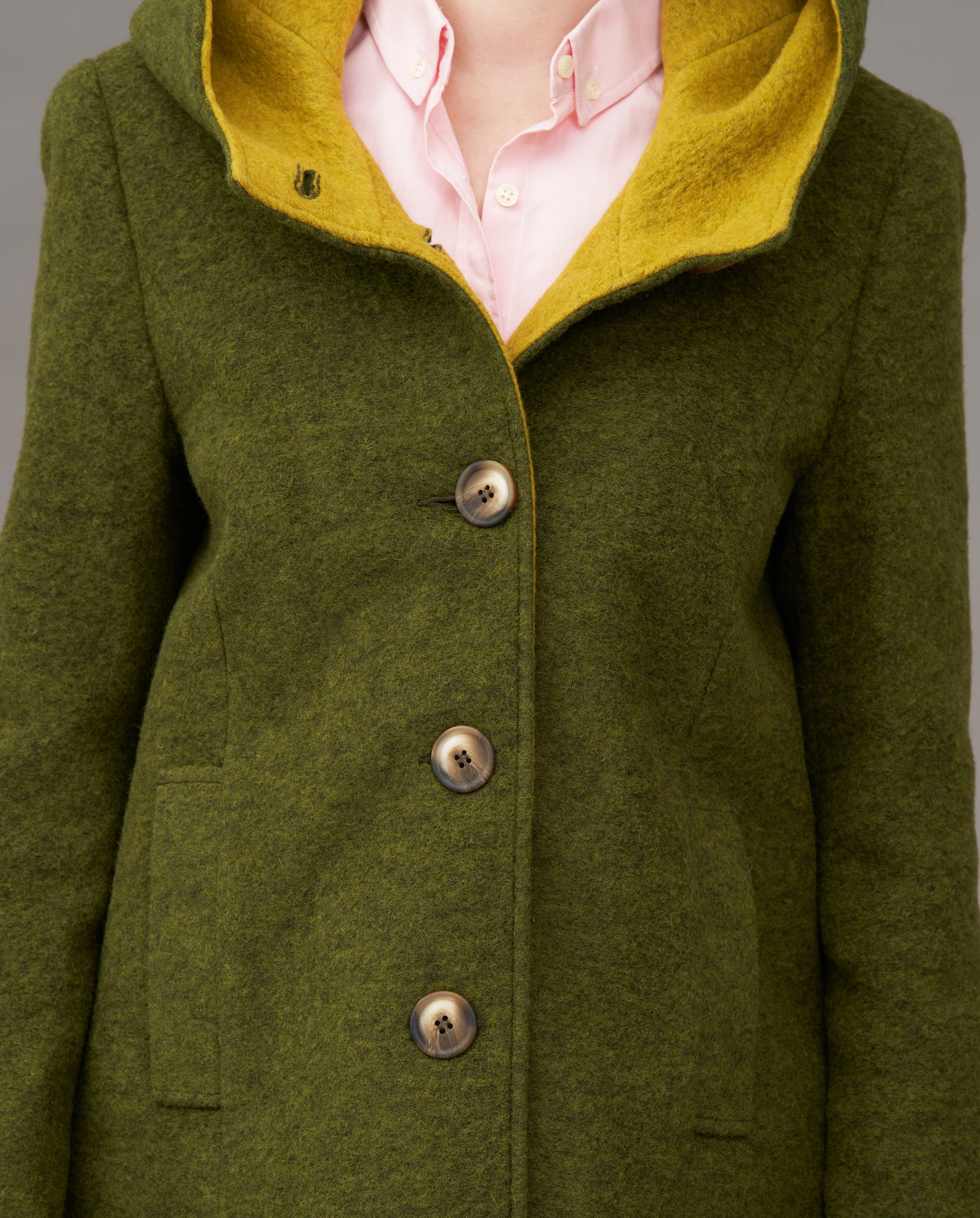 Damen-Walkmantel „Cosy Sarah“ aus gekochter Wolle in Moss Green