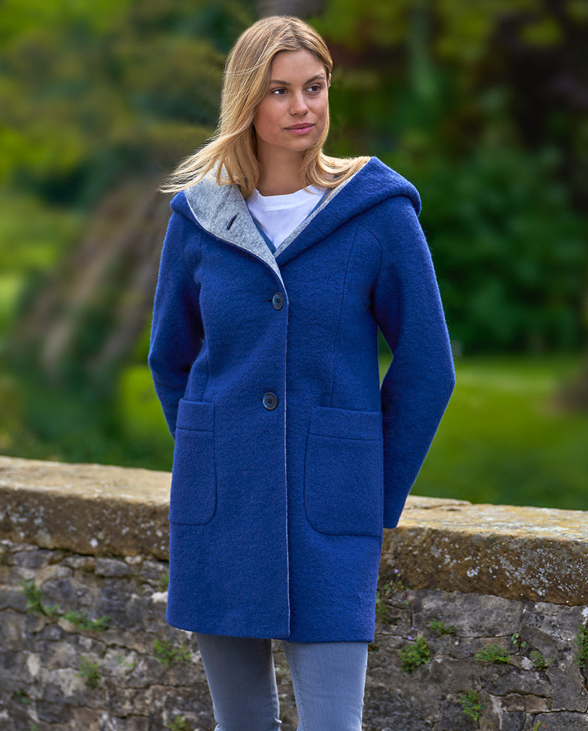 Walkmantel '' Sally'' mit Kapuze in ozean blue