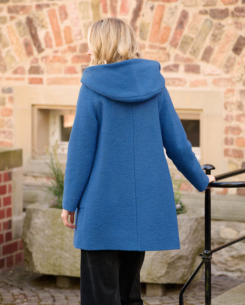 Walkmantel '' Sally'' mit Kapuze in ozean blue