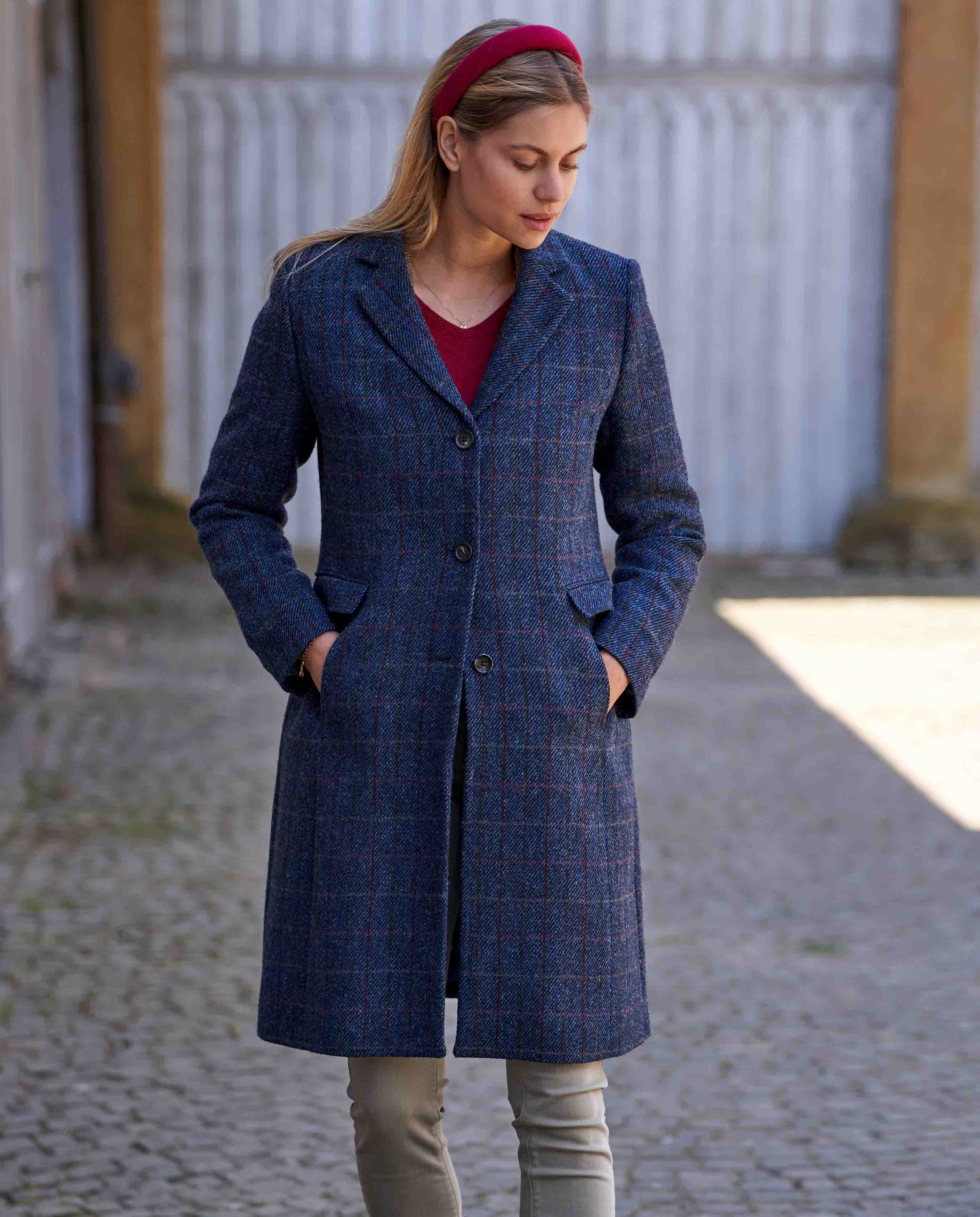 Harris Tweed Damenmantel '' Emilia'' in Scottish Blue