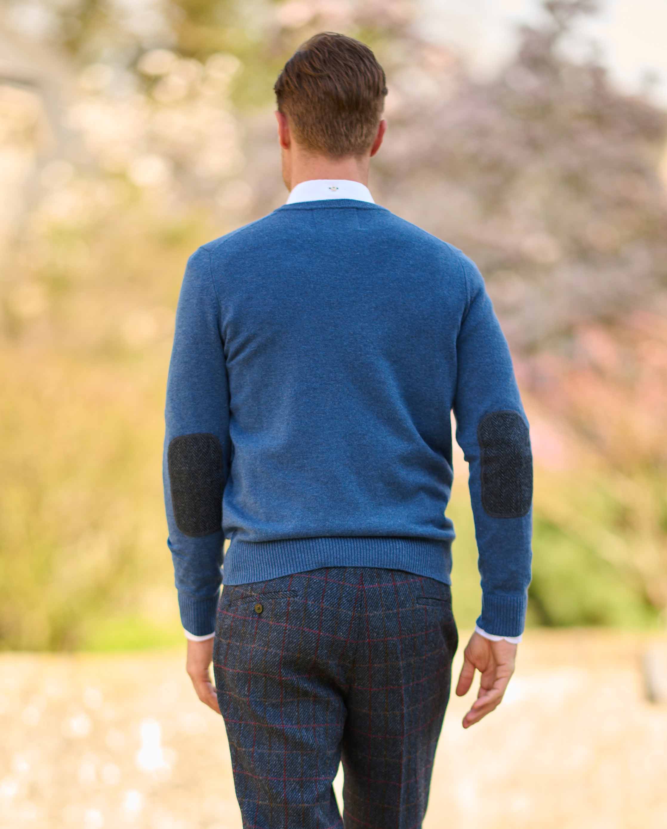Herren Strickpullover ''Jack'' in denim blue mit Harris Tweed Applikationen