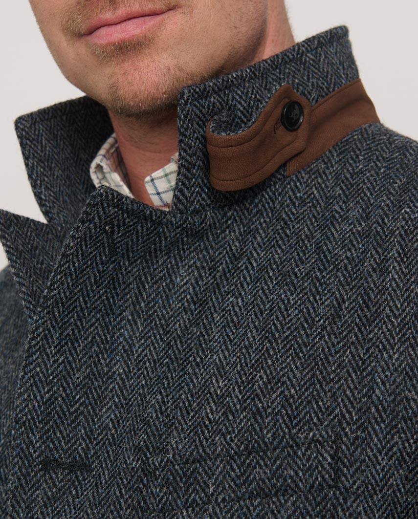 Harris Tweed Herrenmantel „Southhampton“ – Seastone Navy Herringbone