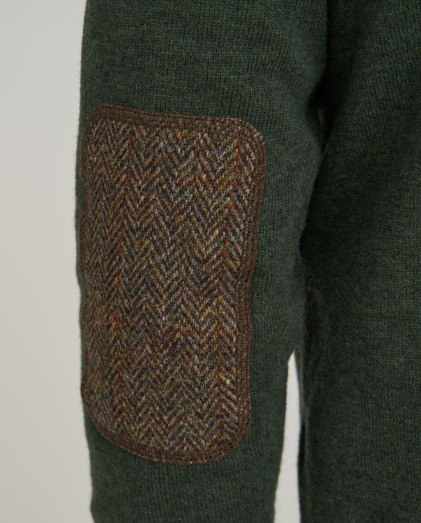Merino-Lambswool Herrenpullover „Jordan“ in forrest green – mit Harris-Tweed-Details