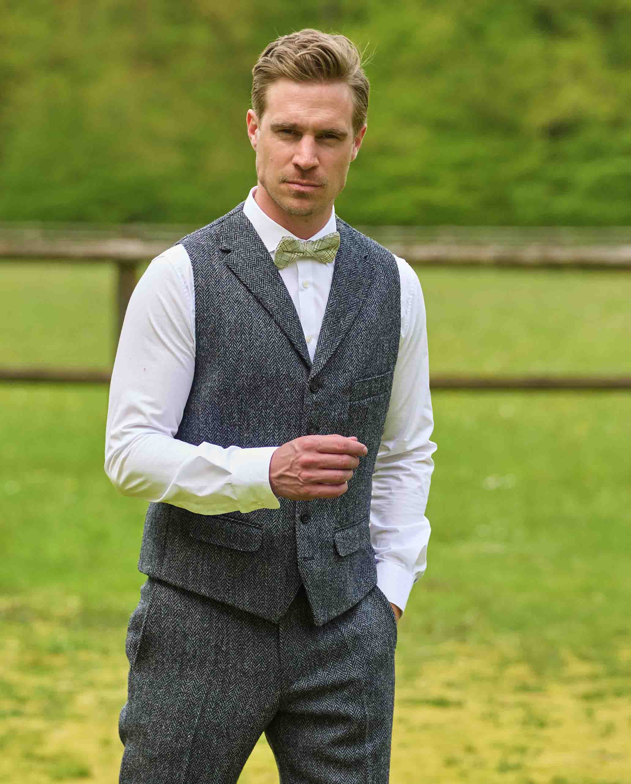 Harris Tweed Weste ''Wales'' in anthra herringbone