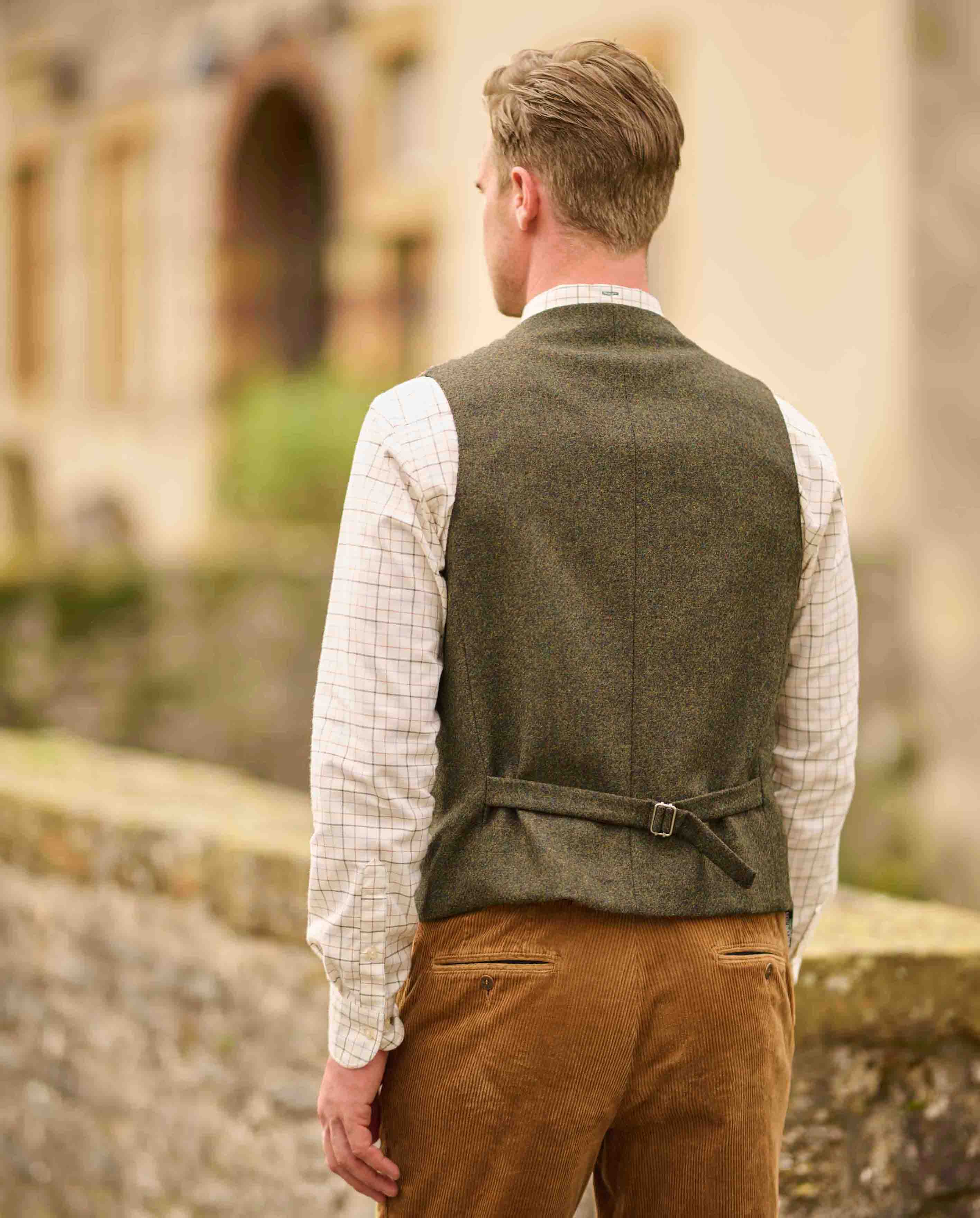 Men's tweed waistcoat "Wales" in dark green melange