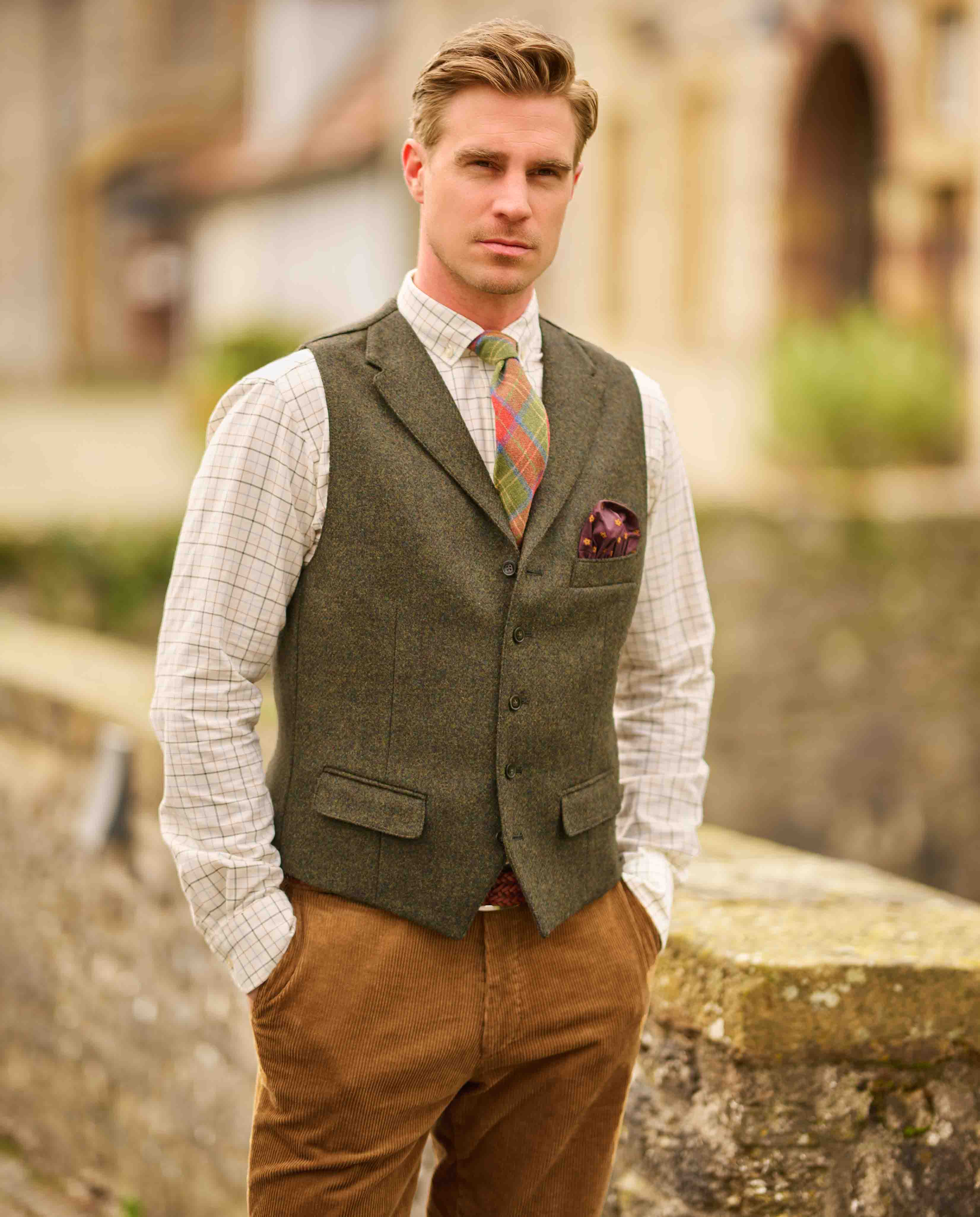 Men's tweed waistcoat "Wales" in dark green melange