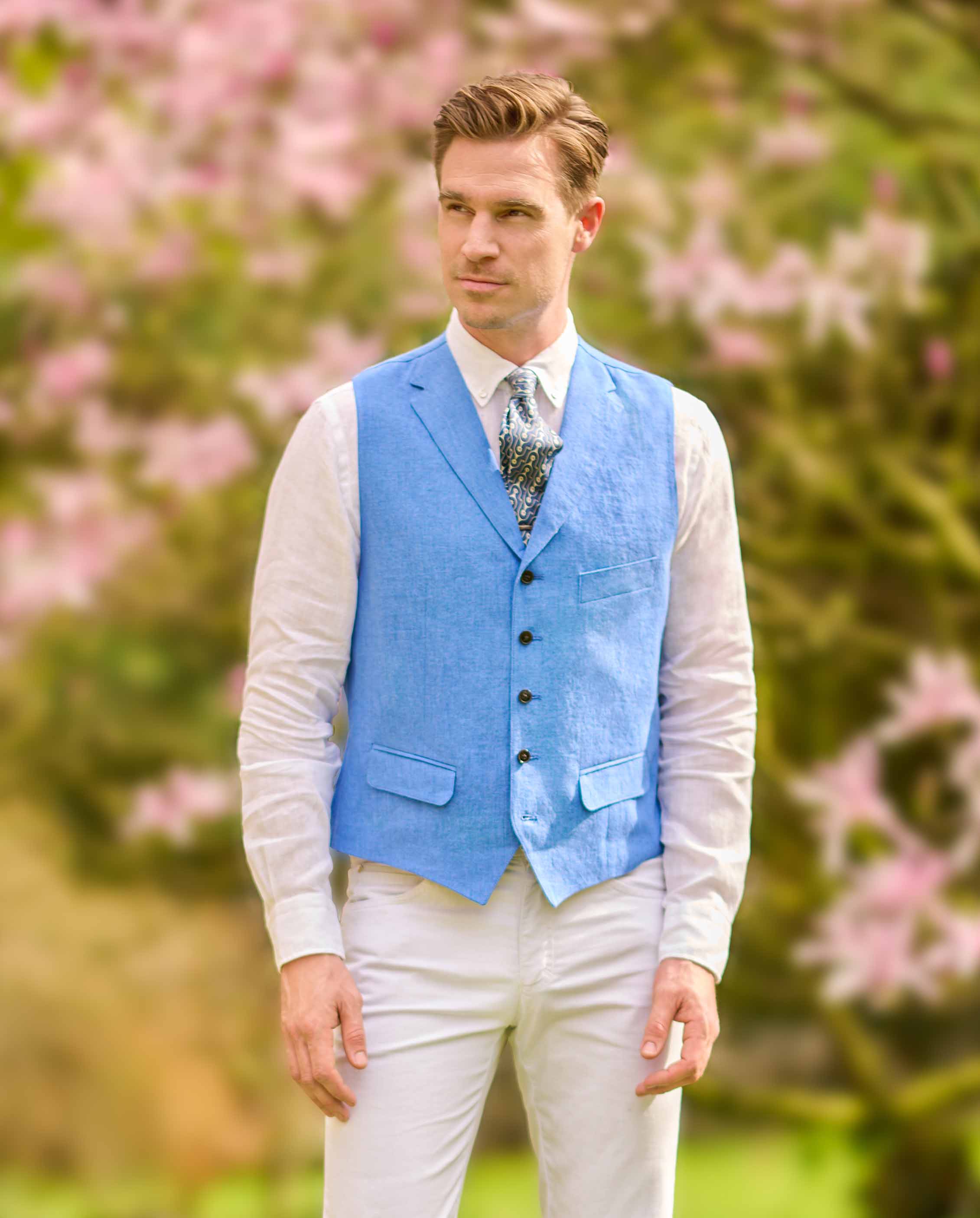 noble men's linen vest ''Wales'' in royal blue