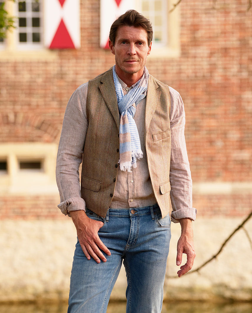 Summer vest ''Wales'' made of silk in brown herringbone with overcheck