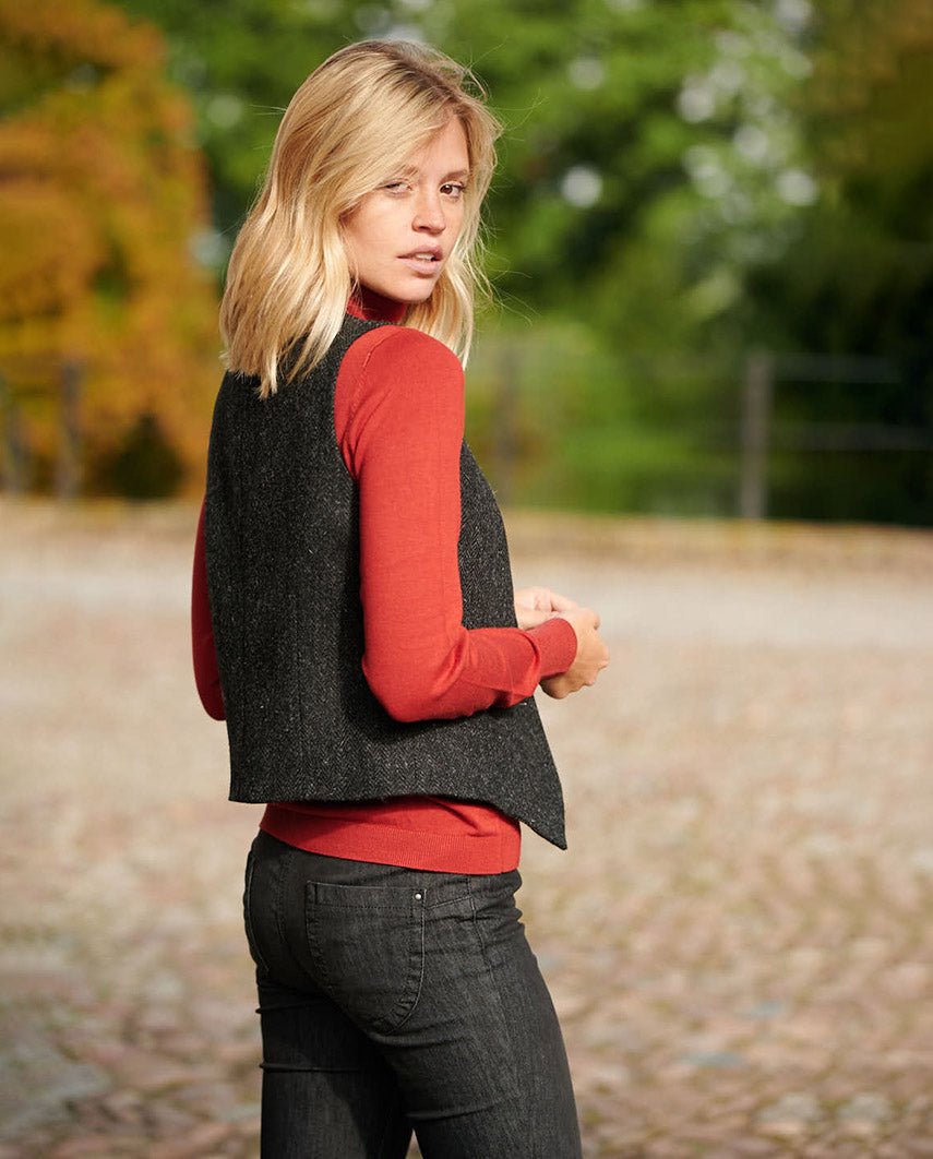 Damen Harris Tweed Weste "Lea" in charcoal - Wellington of Bilmore