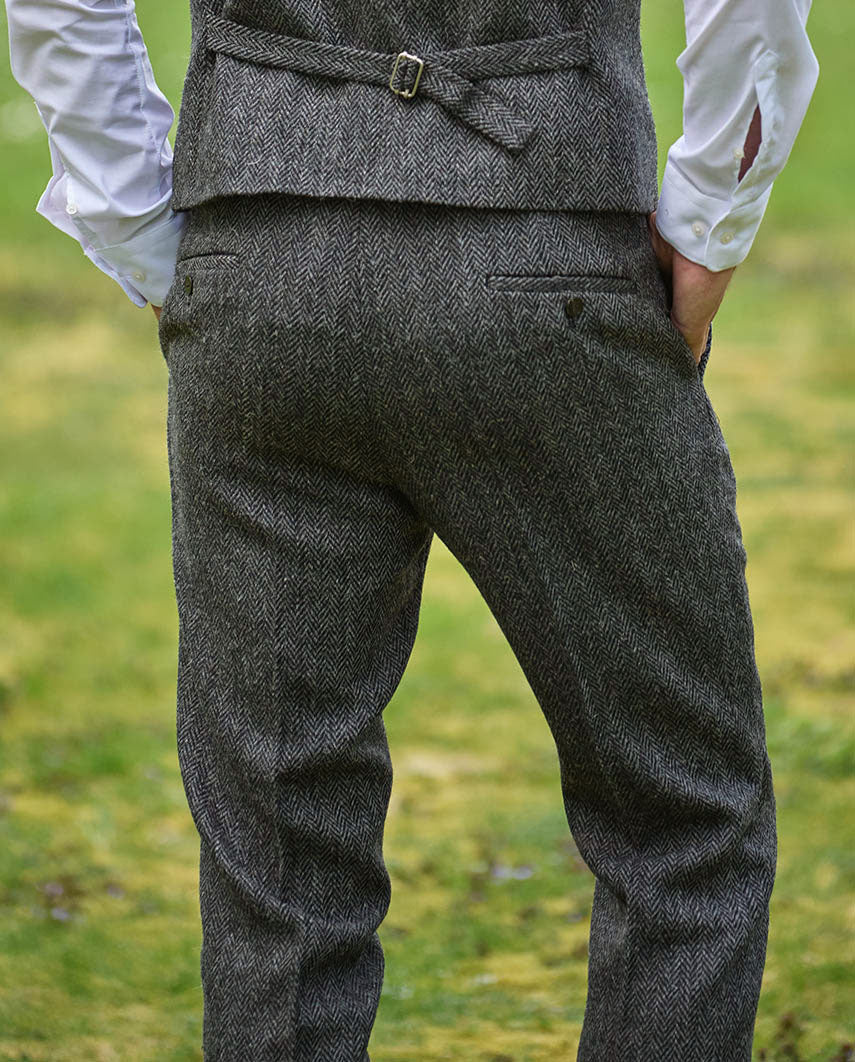 Harris Tweed Hose ''Mr. Miller " in anthra herringbone - Wellington of Bilmore