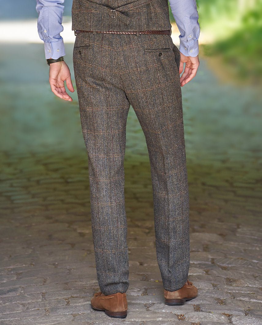 Harris Tweed Hose ''Mr. Miller " in Highland Green Herringbone - Wellington of Bilmore