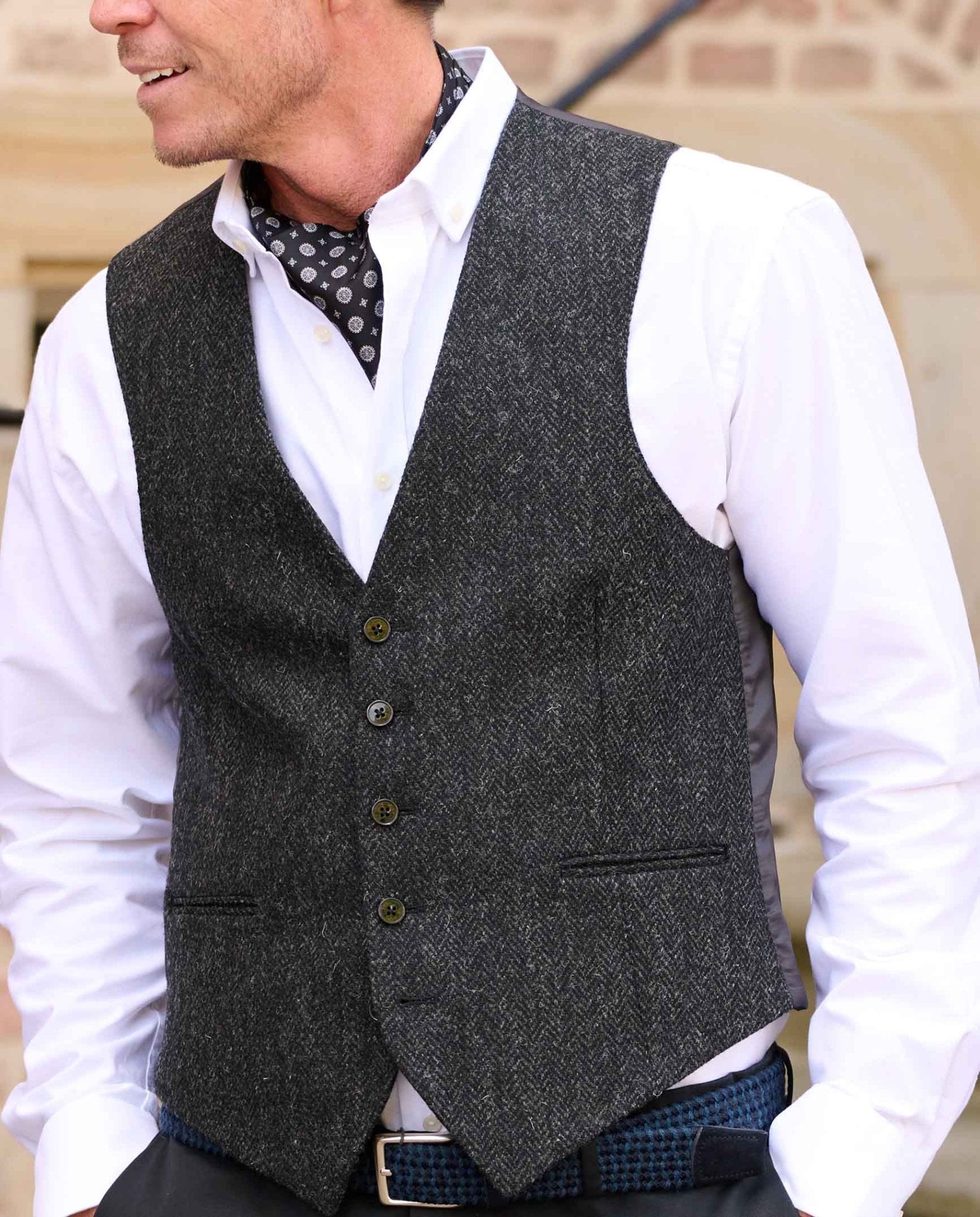 Harris Tweed Weste ''Tailor'' in charcoal - Wellington of Bilmore