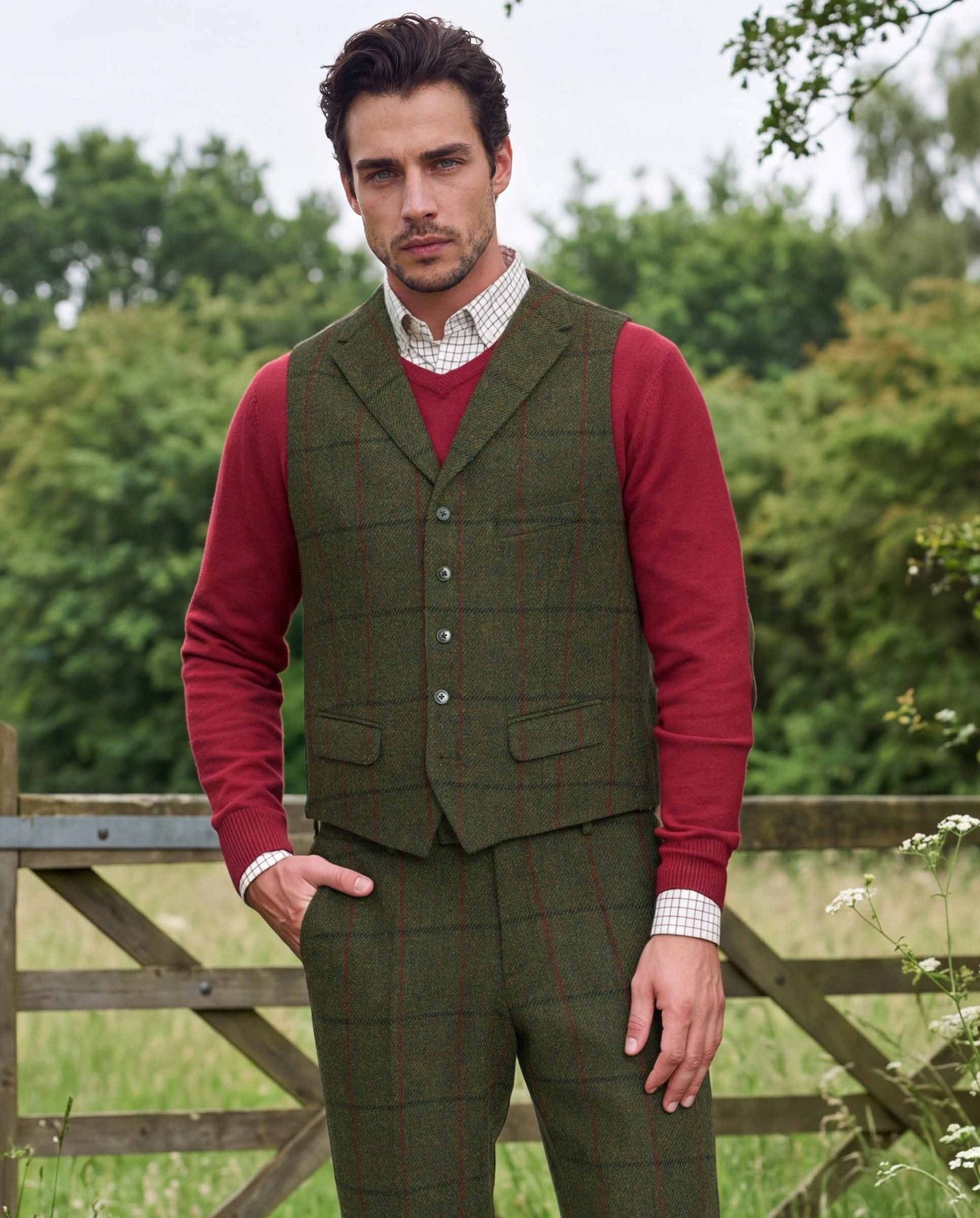 Harris Tweed Weste "Wales" in green Overcheck - Wellington of Bilmore