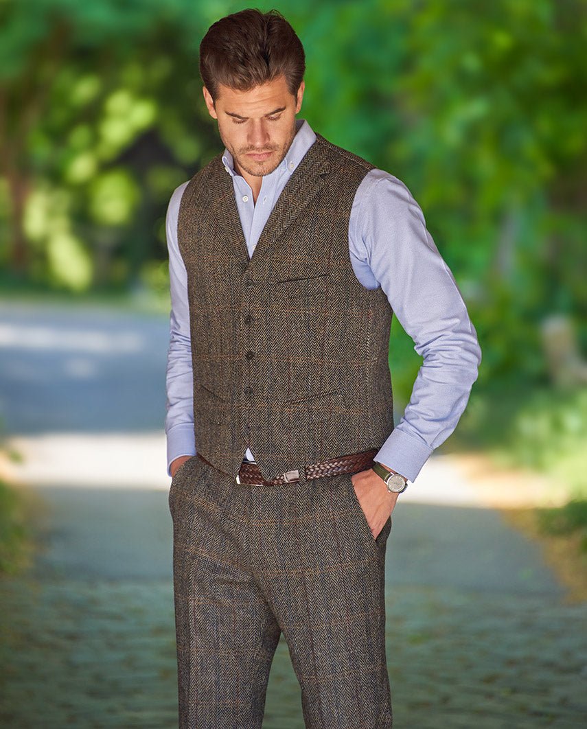 Harris Tweed Weste ''Wales'' in highland green herringbone - Wellington of Bilmore