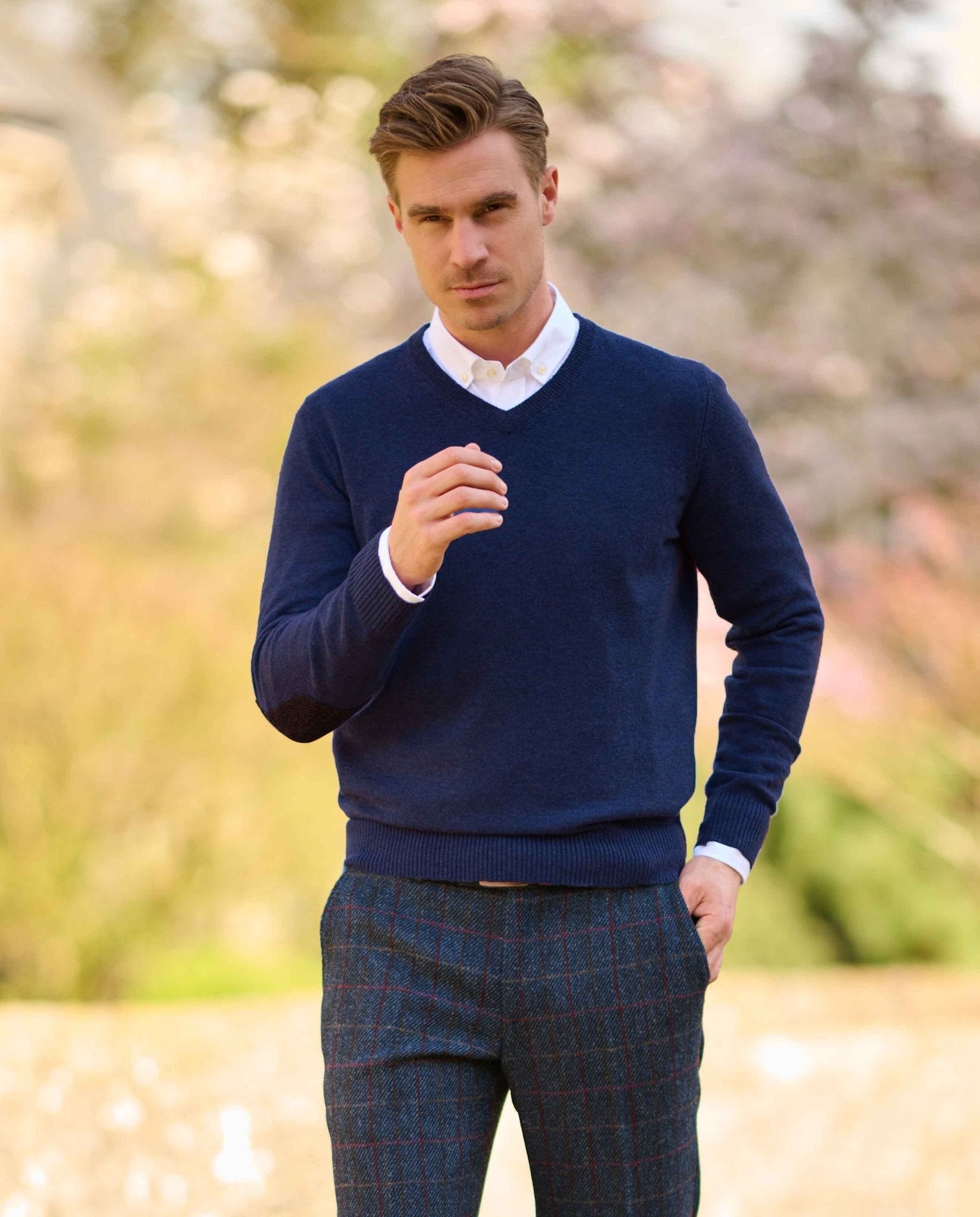 Herren Lambswool Pullover ''Jack'' mit Harris Tweed in midnight - Wellington of Bilmore