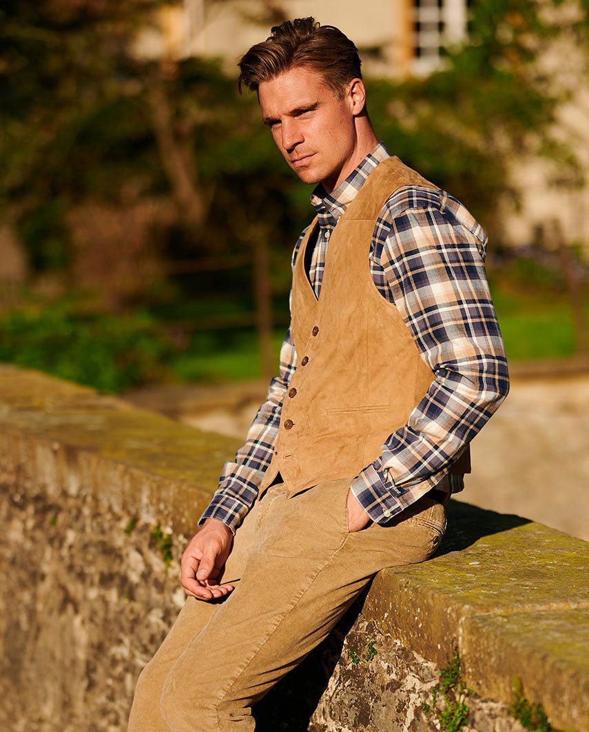 Herren Lederweste ”Tailor” aus super softem Ziegenvelours in beige - Wellington of Bilmore