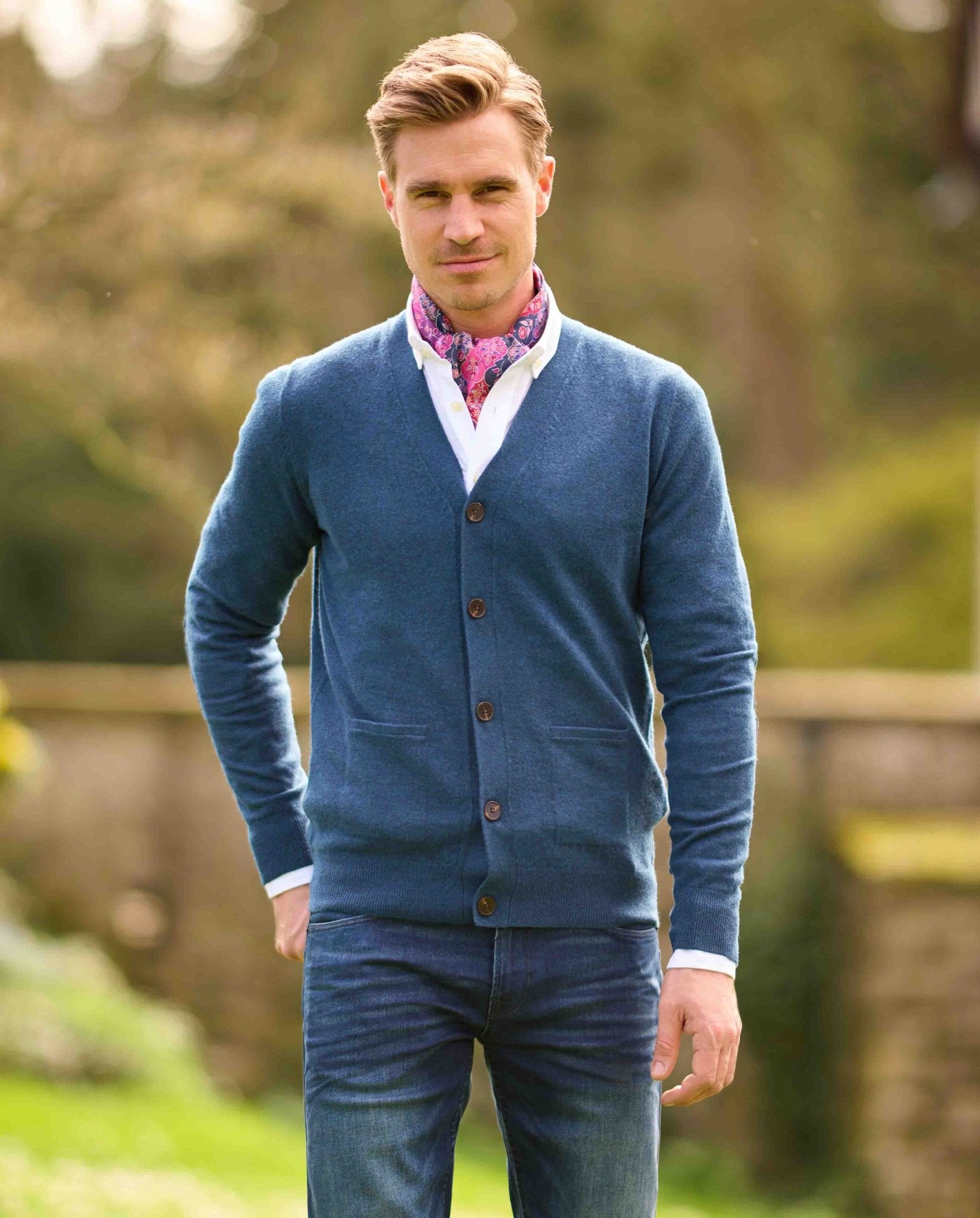Herren Merino - Strickjacke ''The Cardigan'' in denim blue - Wellington of Bilmore