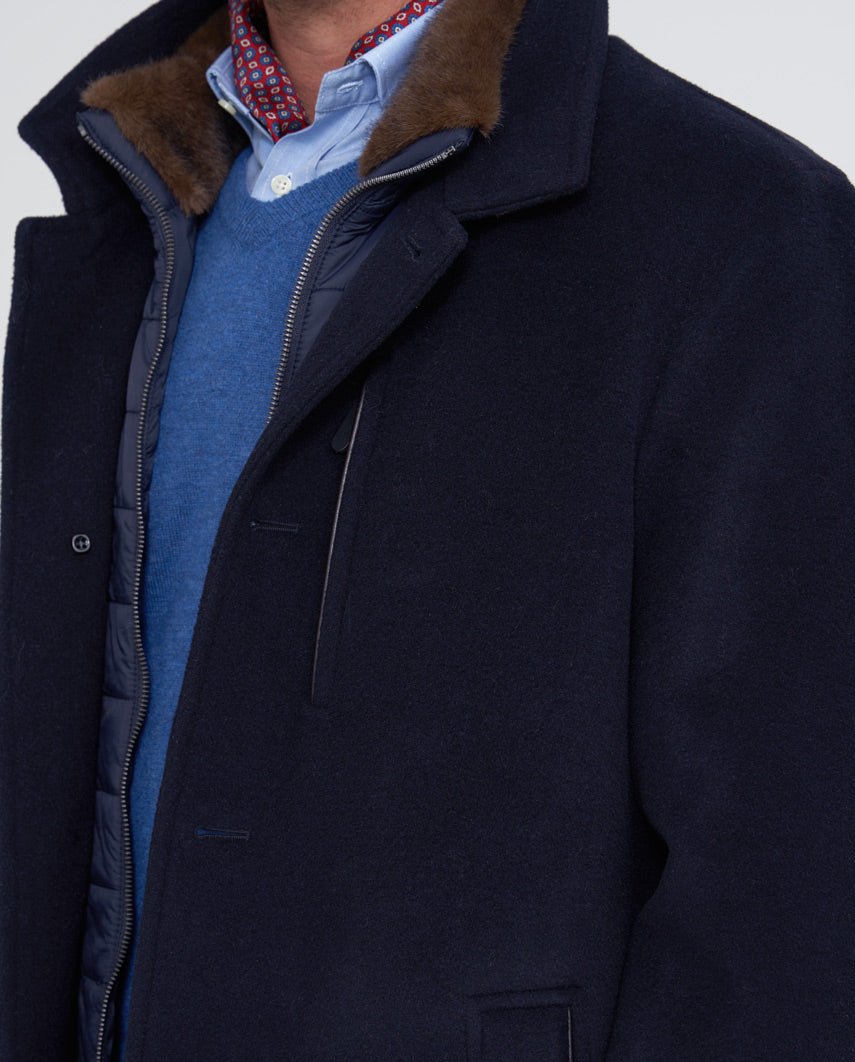 Herrenmantel ''Lucas'' mit Westeneinsatz in navy aus Woll-Kaschmirmix - Wellington of Bilmore