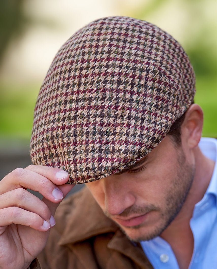 Schiebermütze "Henry Cap" aus original Harris Tweed in "country houndstooth" - Wellington of Bilmore