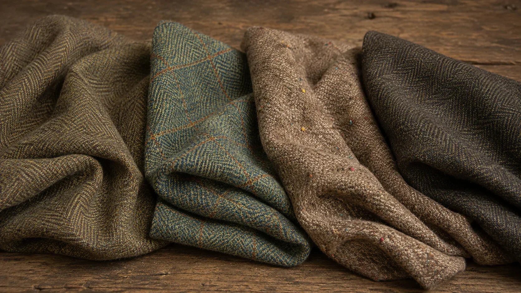 Tweed-Arten im Vergleich: Harris Tweed, Donegal Tweed, Shetland Tweed und Cheviot Tweed - Wellington of Bilmore