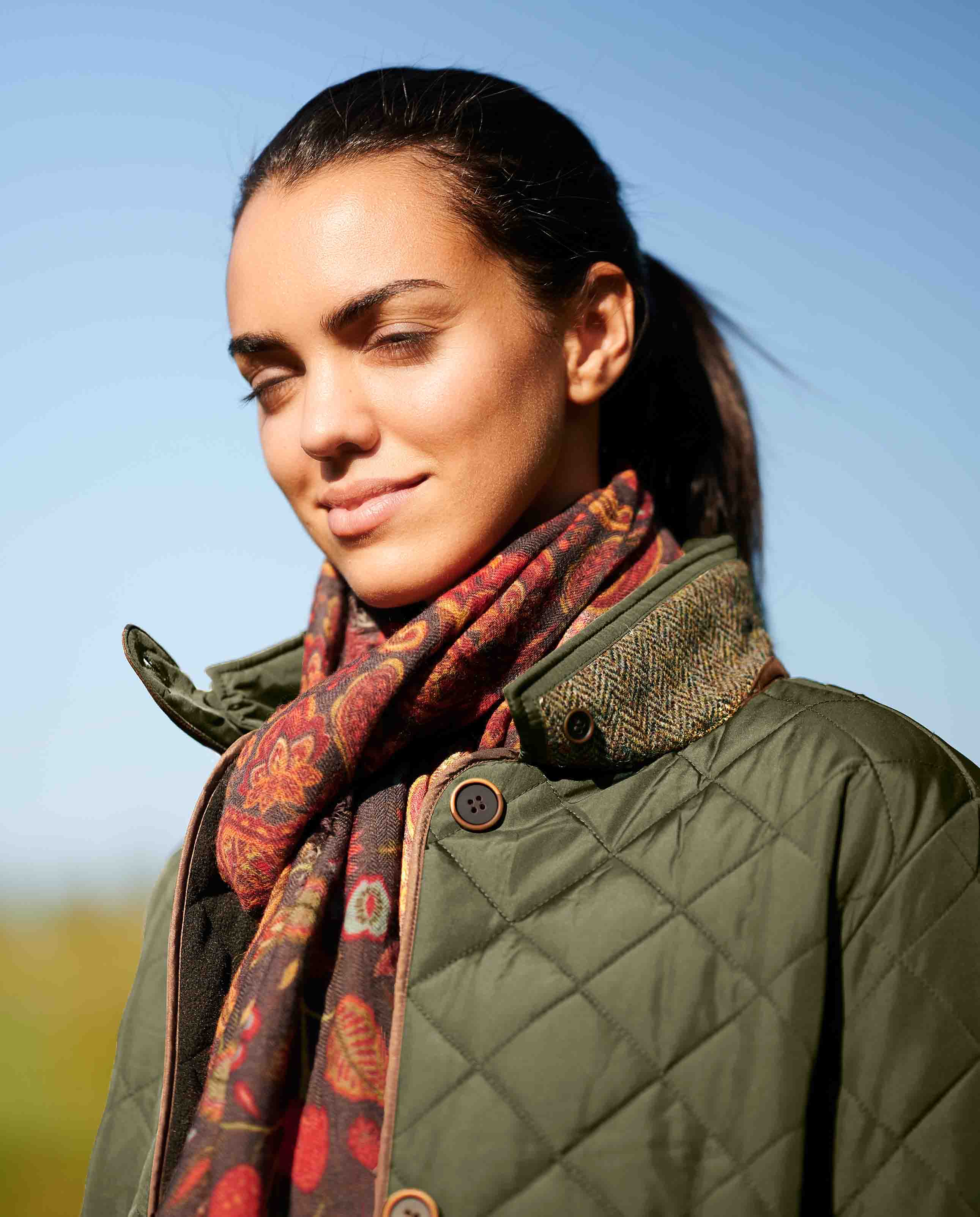 Steppmantel ''Gabby'' mit Tweed Besatz in oliv