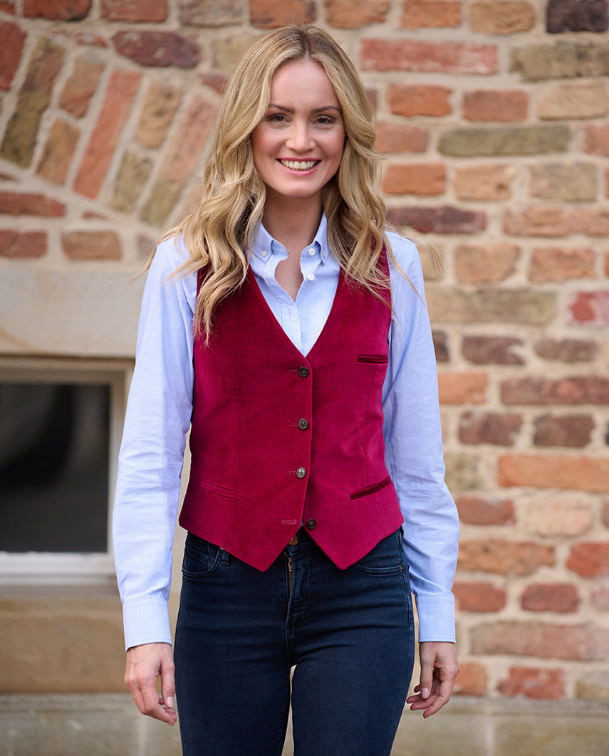 Women's velvet vest ''Lea'' in red