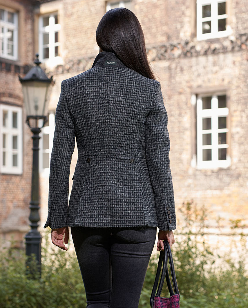 Carola - Harris Tweed Blazer in black houndstooth