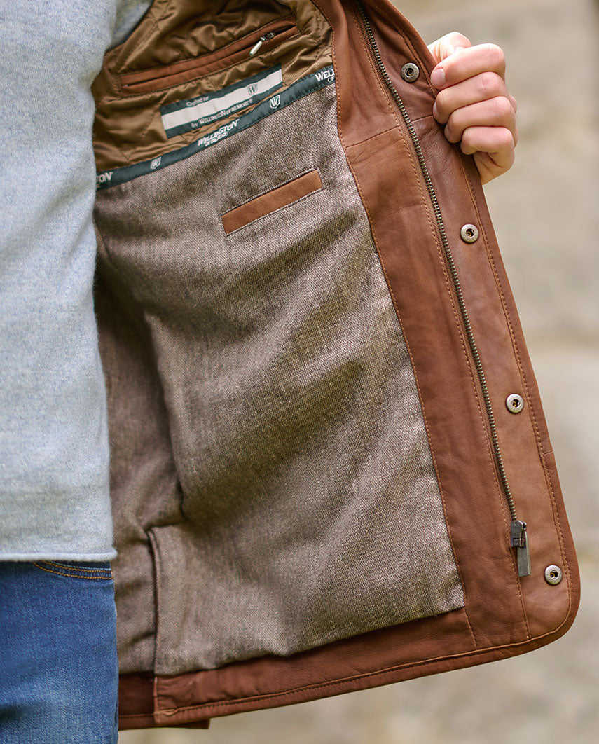 Gesteppte Herren Lederjacke ''Ben'' aus Lammnubuk in tan