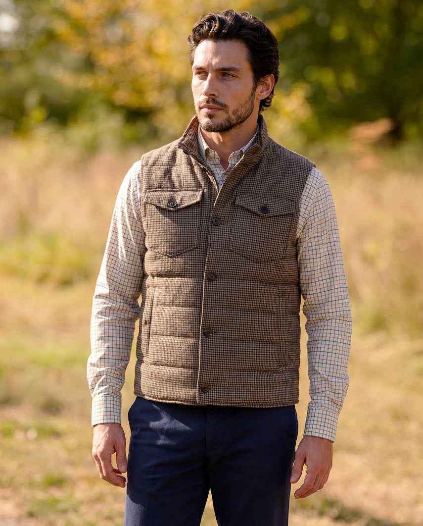 Herren Steppweste ,,Miltown Vest'' im braunen Hahnentritt