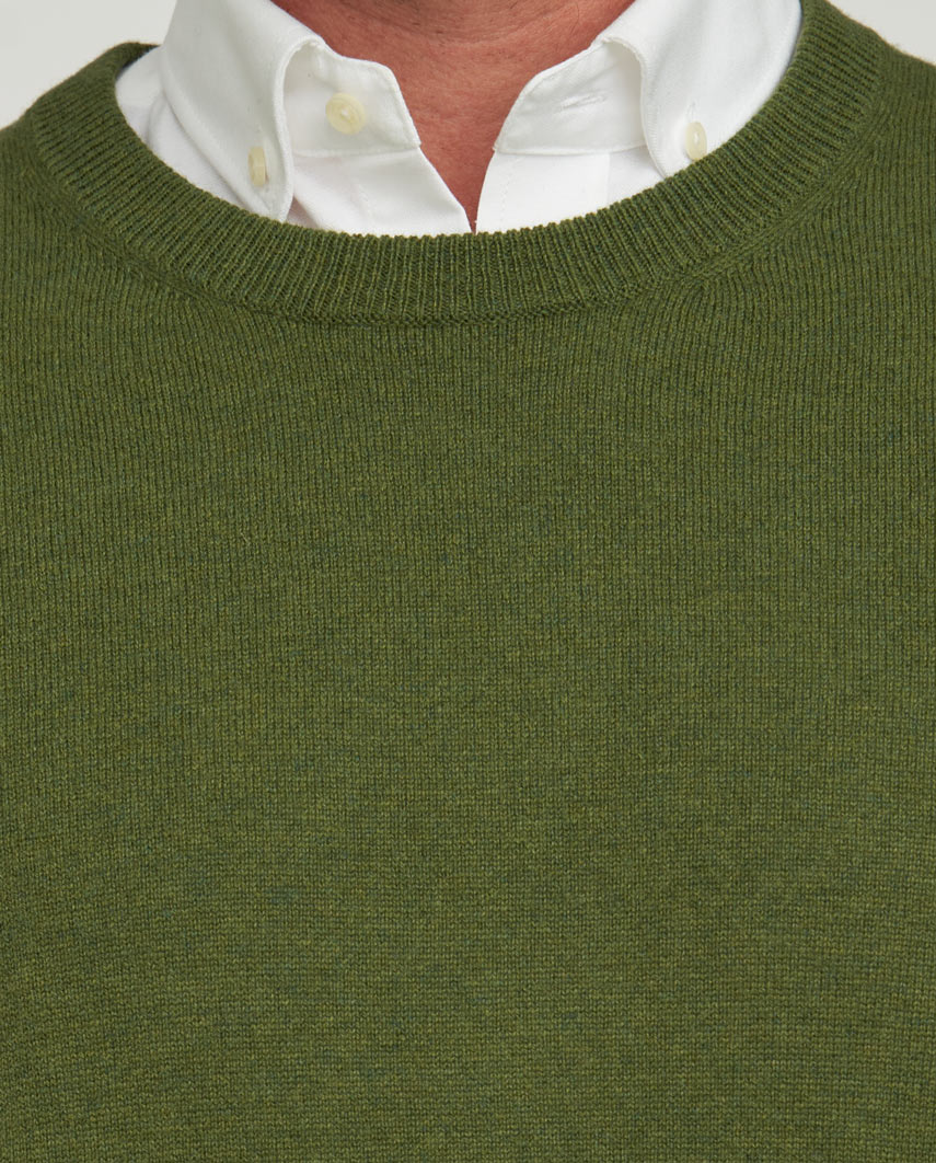 Merino-Lambswool Herrenpullover „Jordan“ in racing green – mit Harris-Tweed-Details