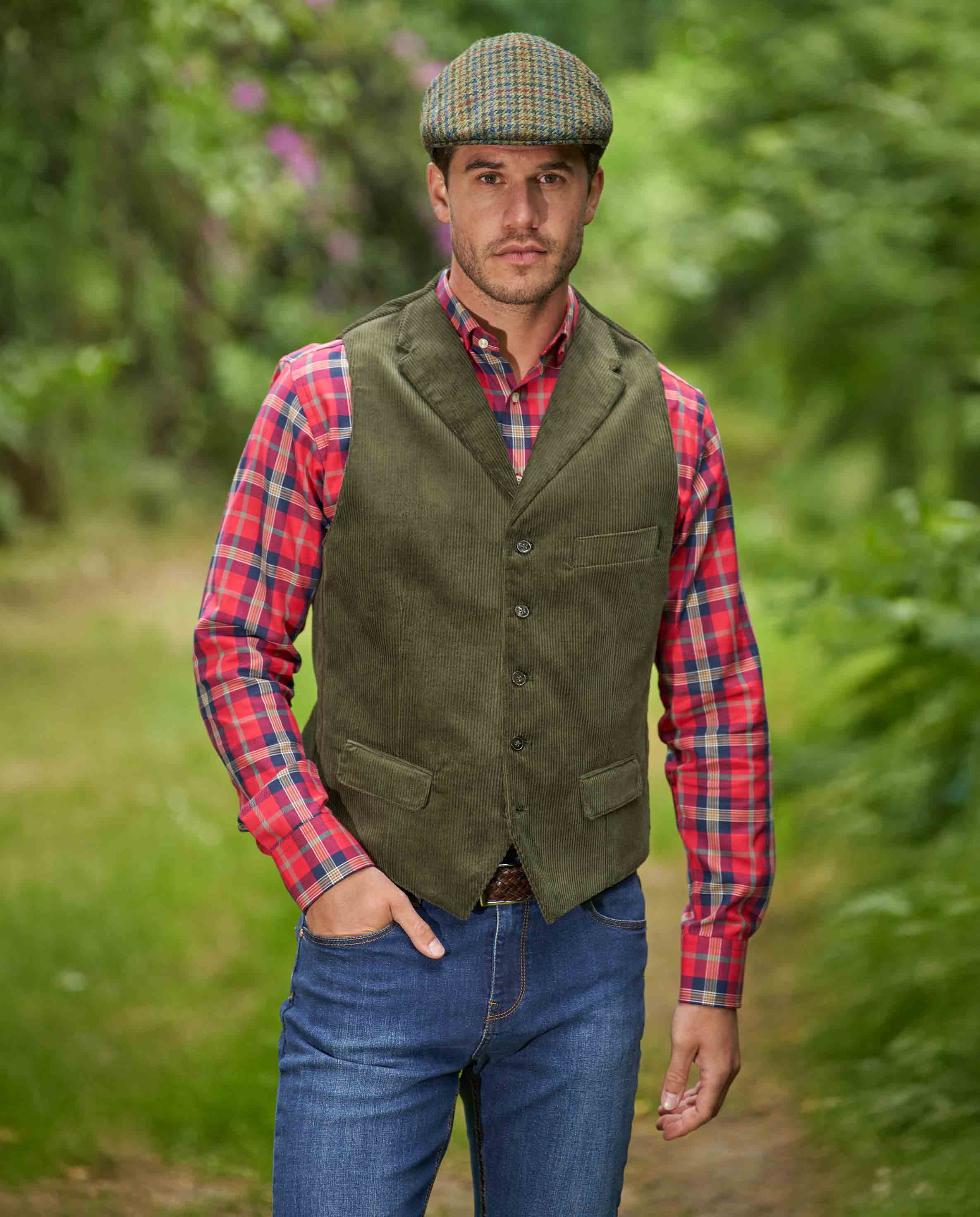 Herren Cord Weste "Wales" in moss green