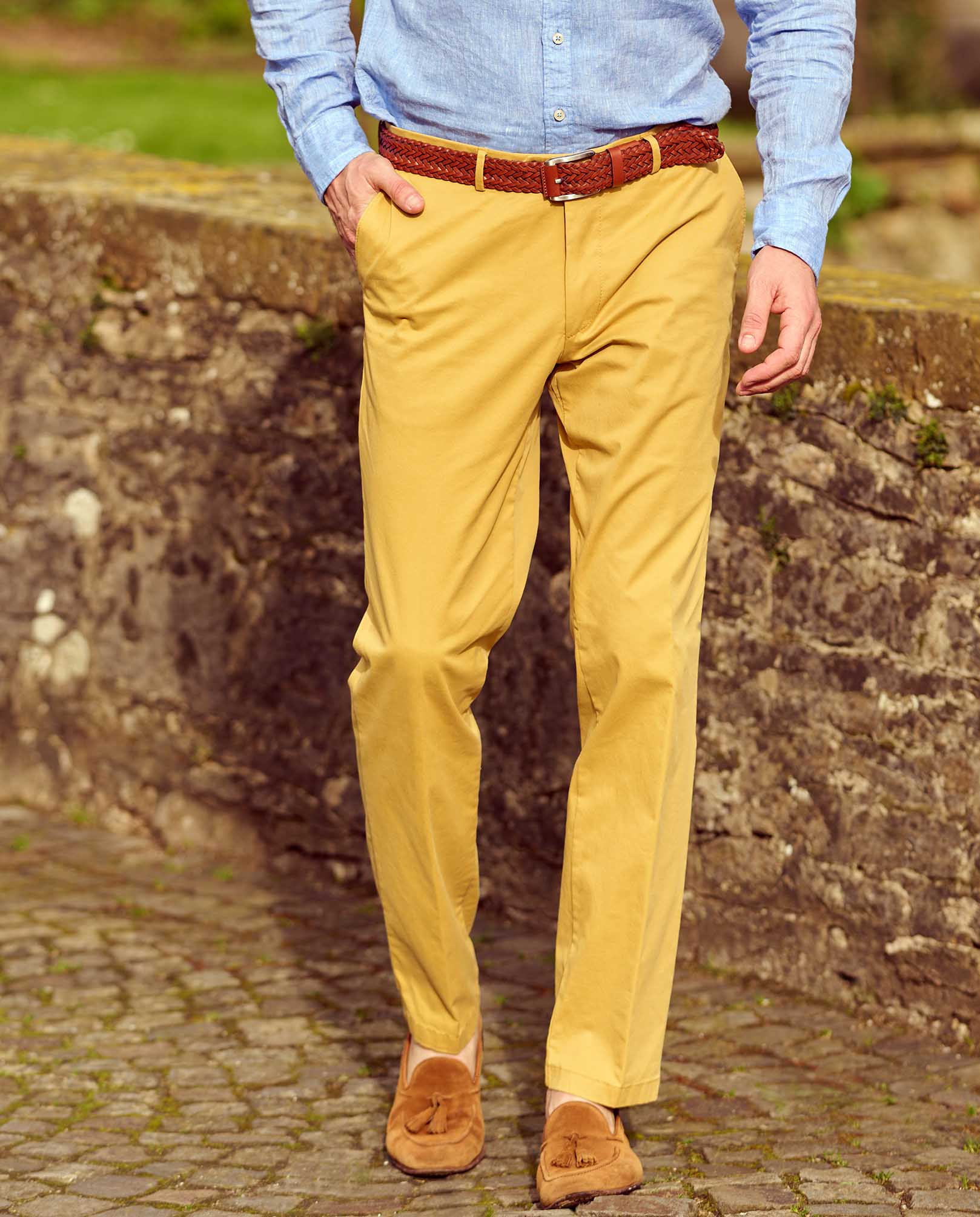 Feine Herren Chino ” Mr. Jones” in dark yellow