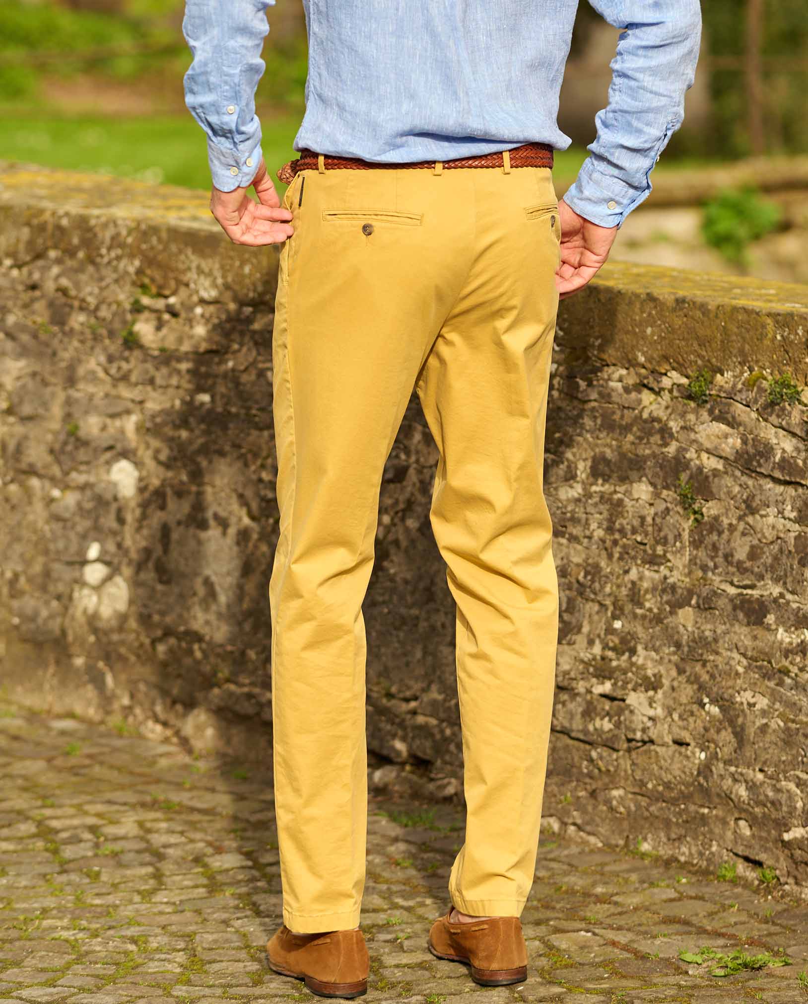 Feine Herren Chino ” Mr. Jones” in dark yellow