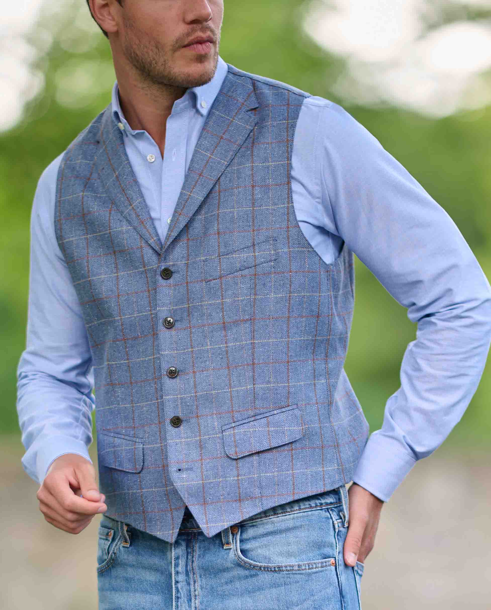 Sommerweste ''Wales'' in blau mit dezentem Überkaro