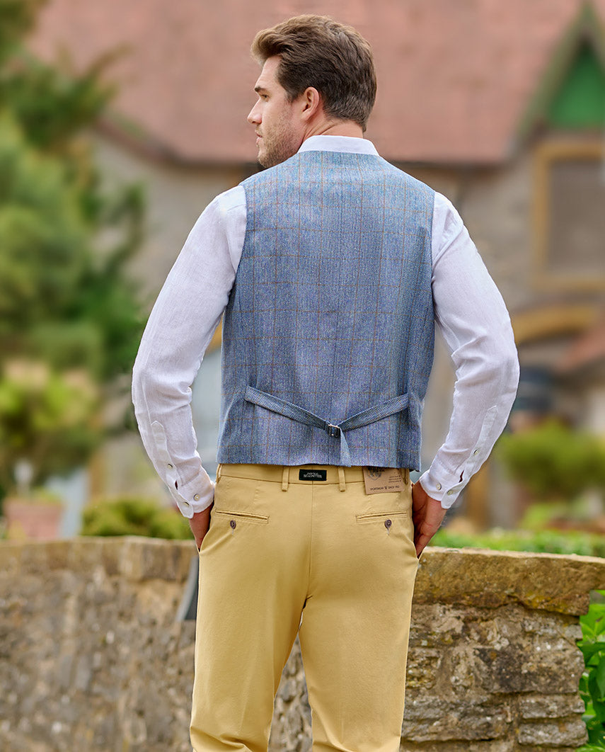 Sommerweste ''Wales'' aus reiner Seide in light blue check