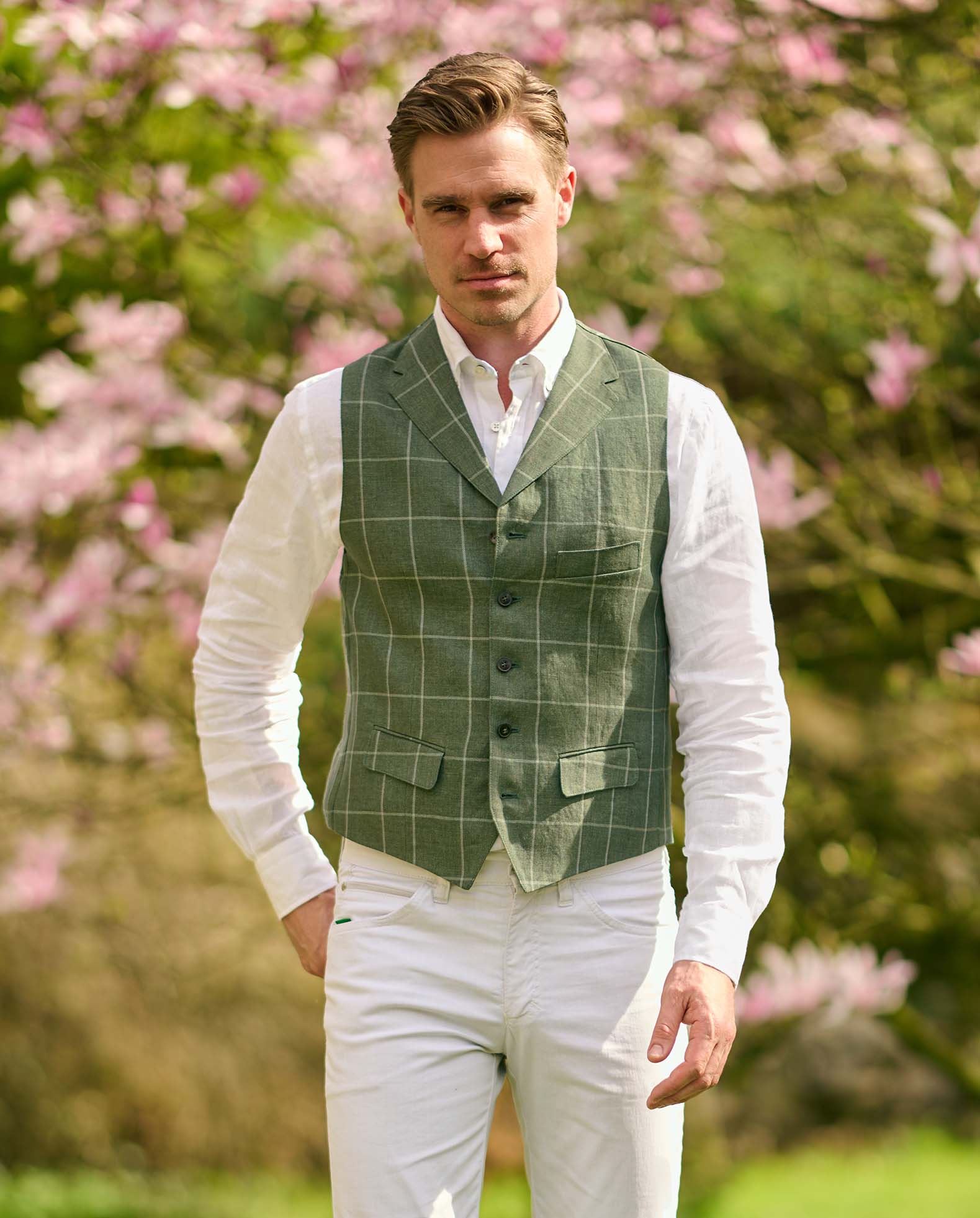 noble men's linen vest ''Wales'' in green window check