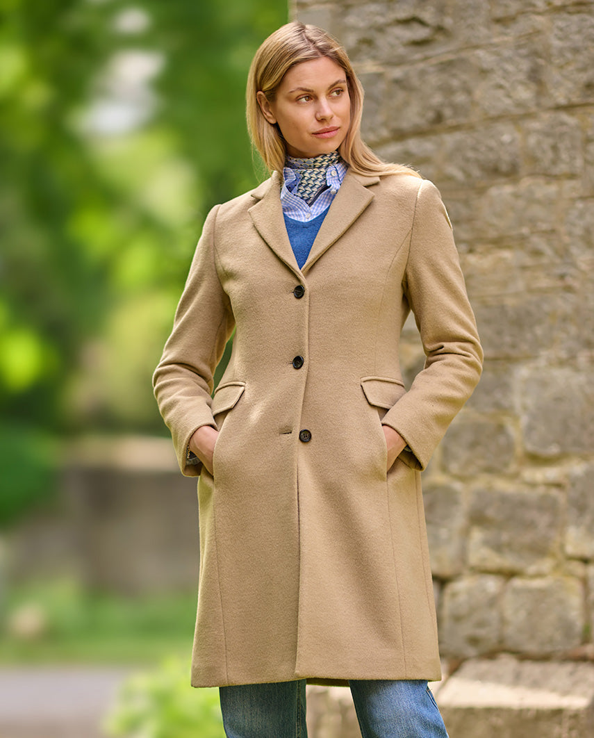 Damenmantel ''Emilia'' aus Woll-Kaschmirqualität in desert camel