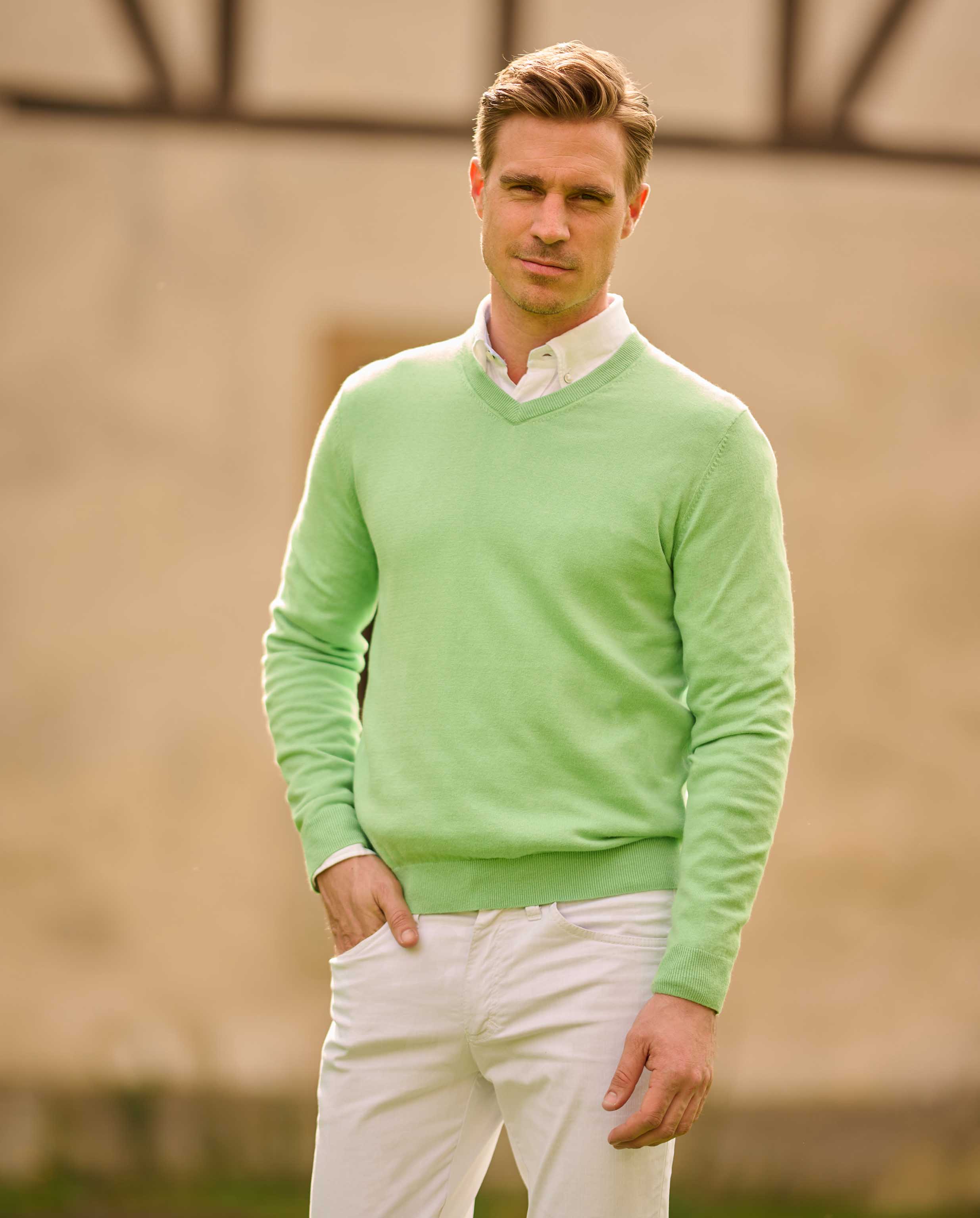 Tom V-Neck