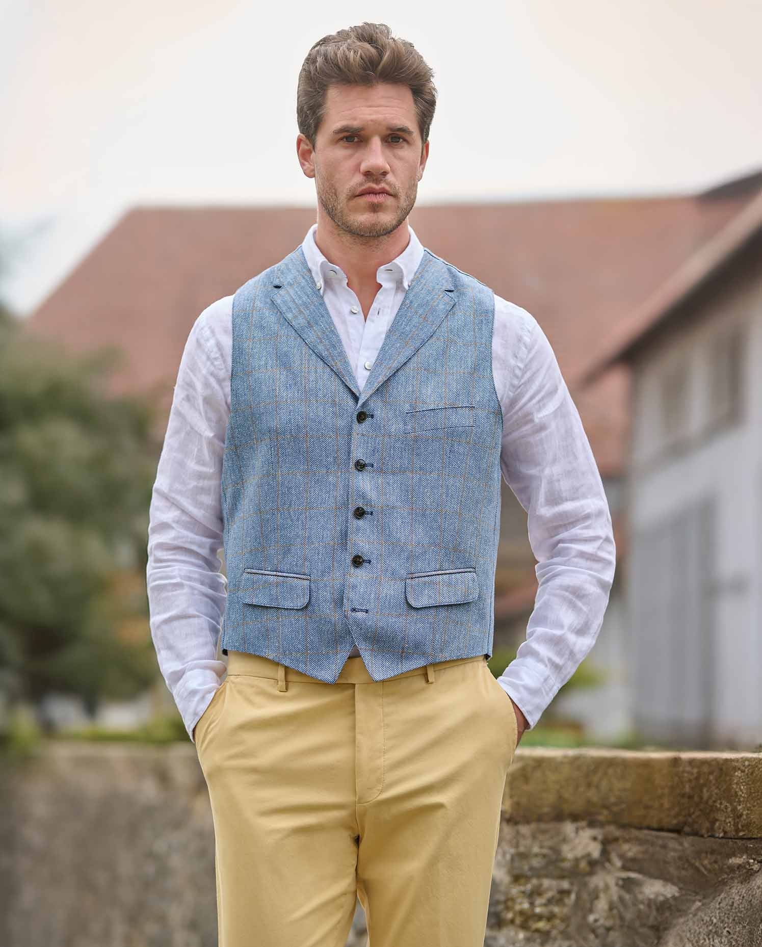 Sommerweste ''Wales'' aus reiner Seide in light blue check