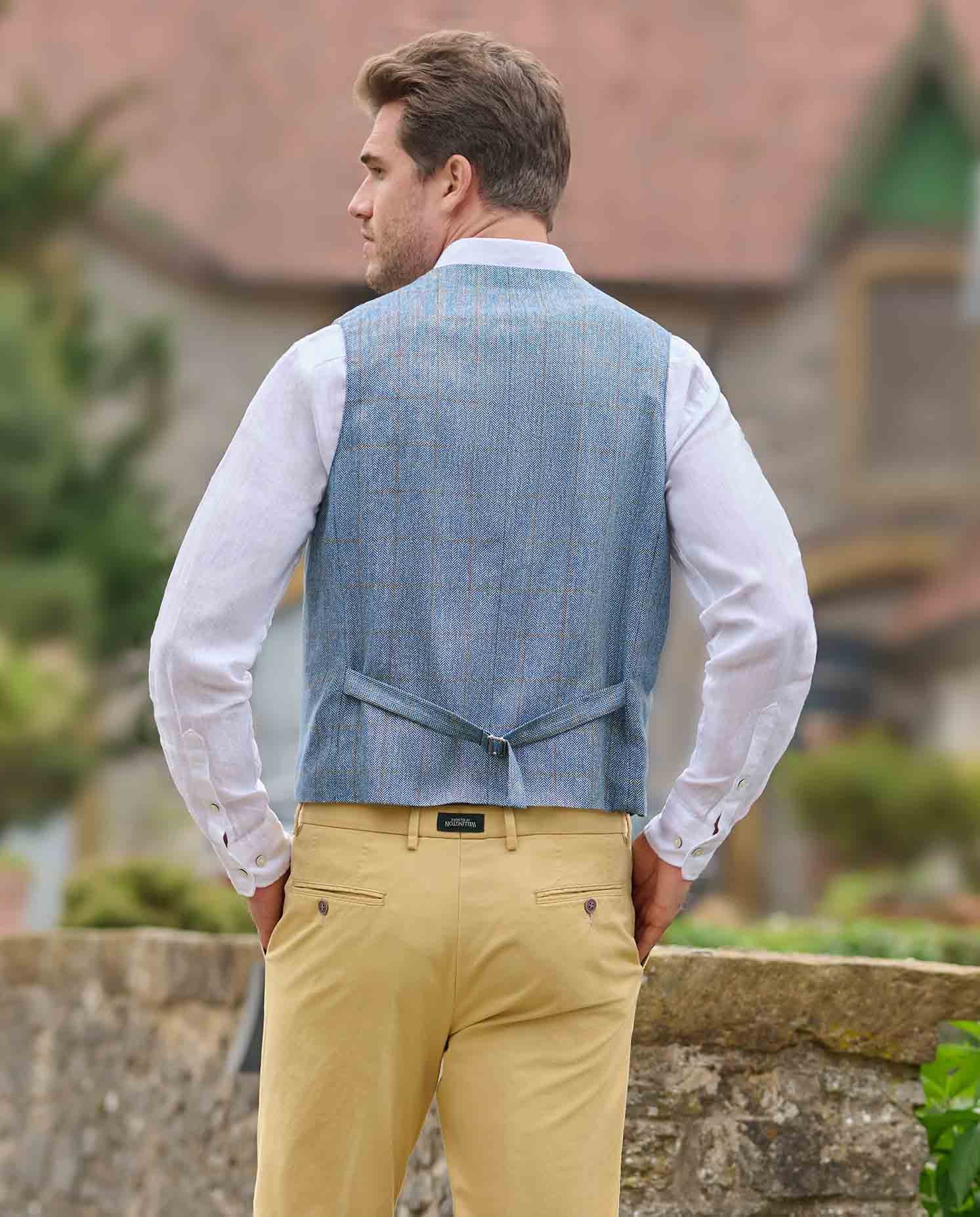 Sommerweste ''Wales'' aus reiner Seide in light blue check