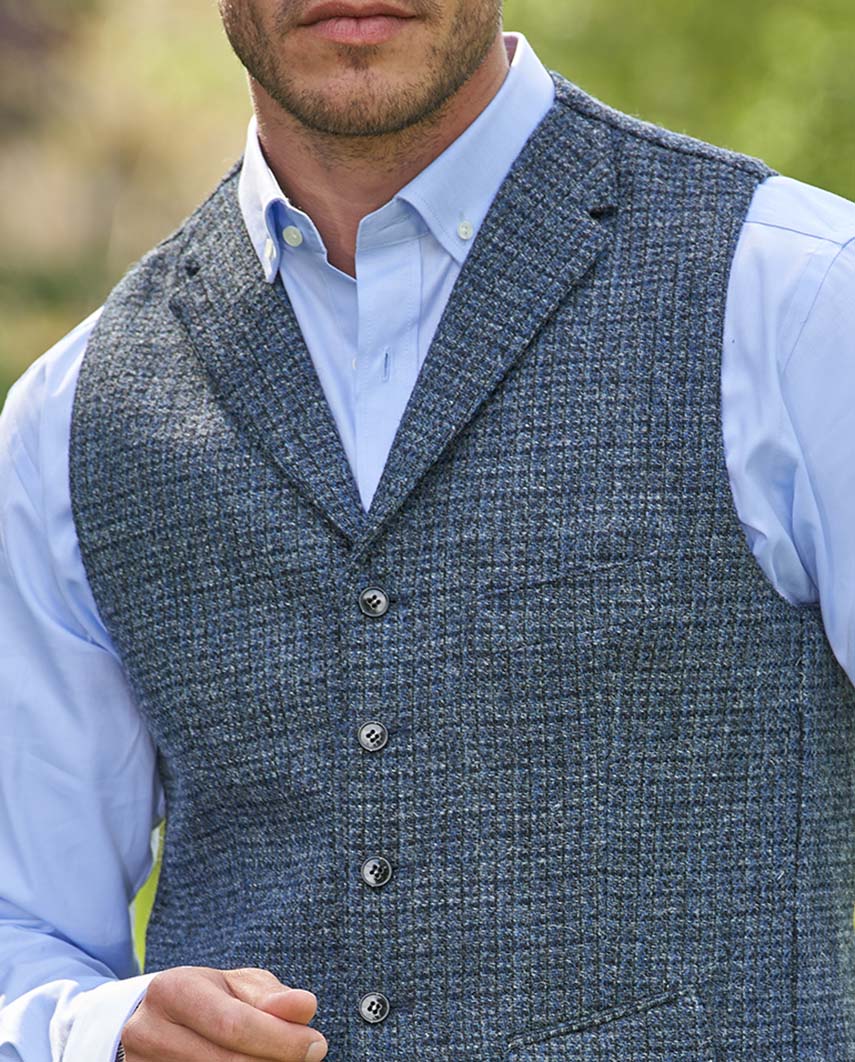 Harris Tweed waistcoat ''Wales'' in blue houndstooth