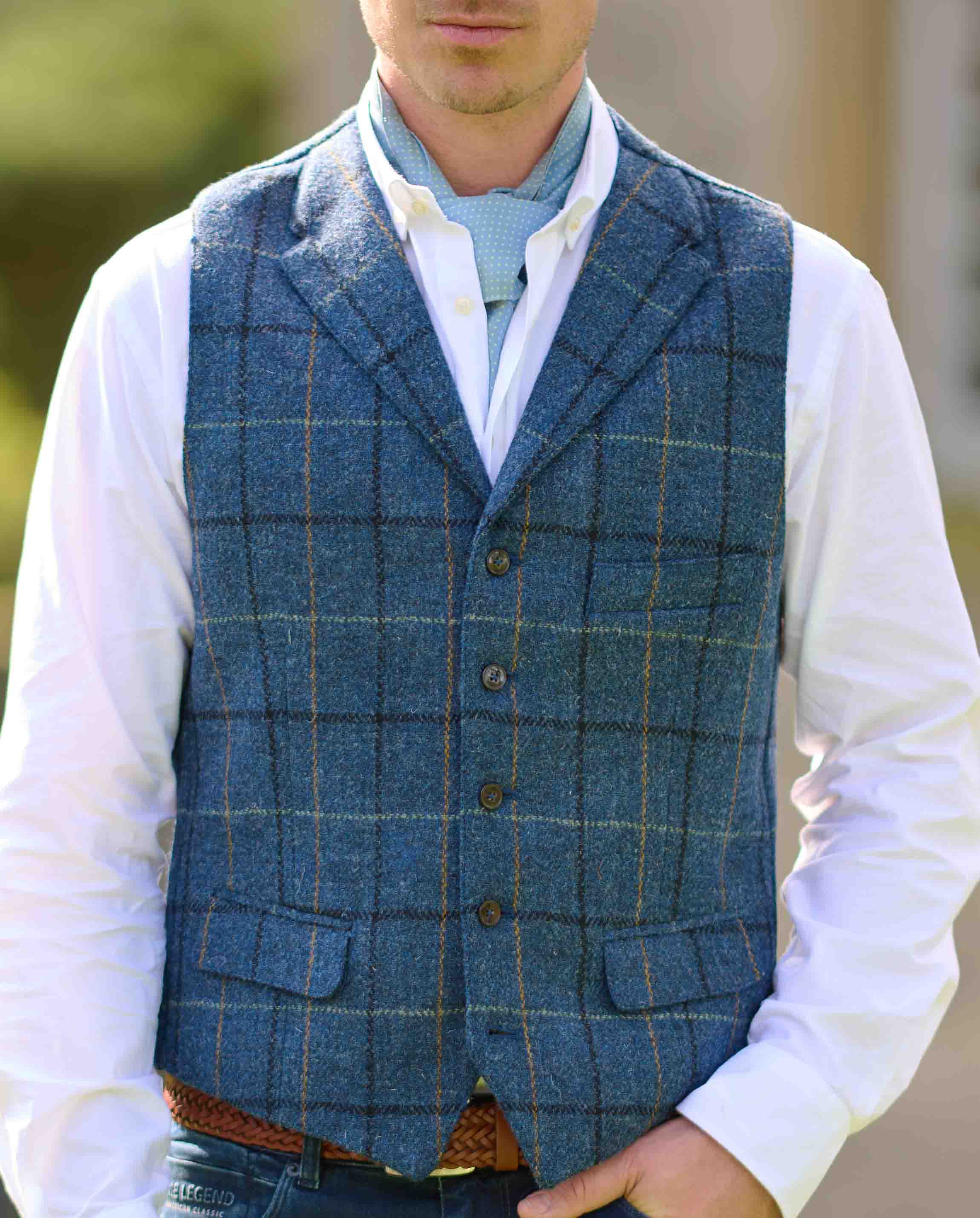 Harris Tweed Weste ''Wales'' in blue overcheck