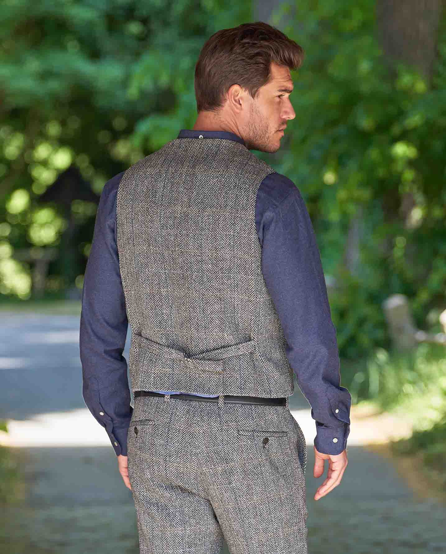 Harris Tweed waistcoat ''Wales'' in gray herringbone