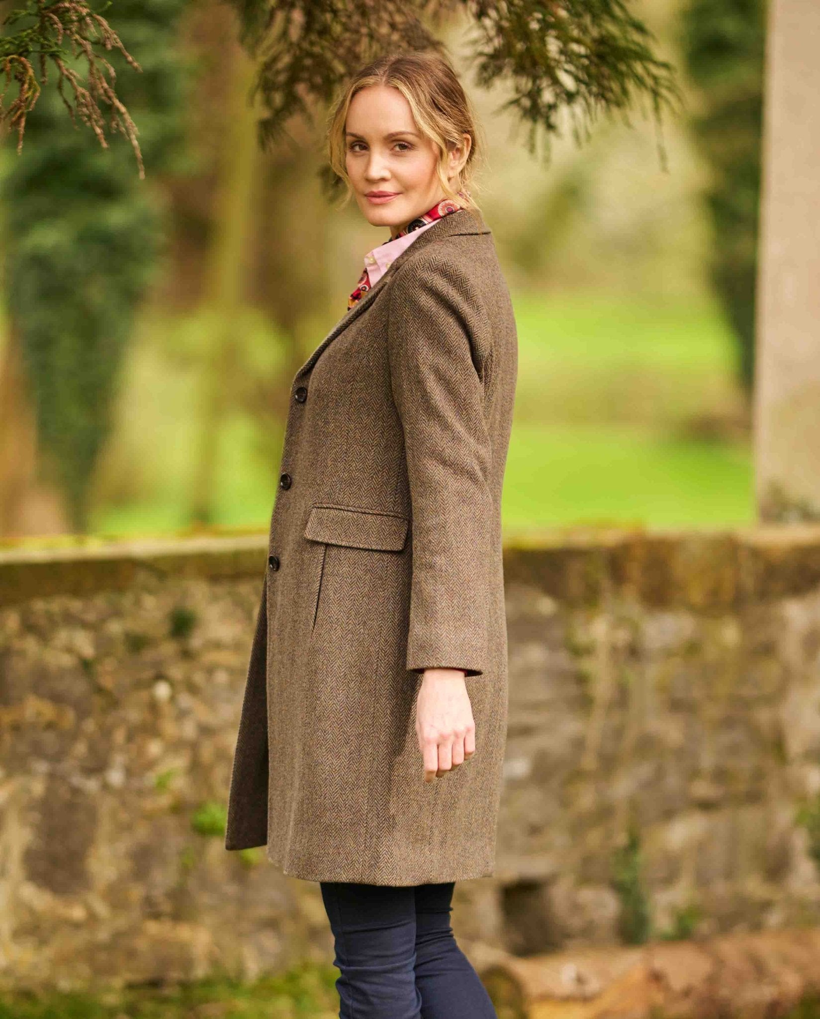 Damen Wollmantel ''Emilia'' in green Hill Tweed - Wellington of Bilmore