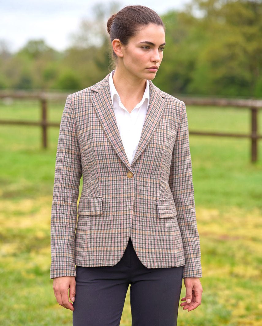 Damenblazer ,,Ami'' aus reiner Schurwolle – Pepita Love Check - Wellington of Bilmore