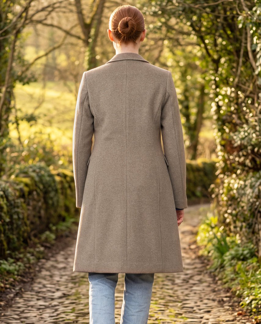 Damenmantel ''Emilia'' aus Woll-Kaschmirqualität in taupe - Wellington of Bilmore
