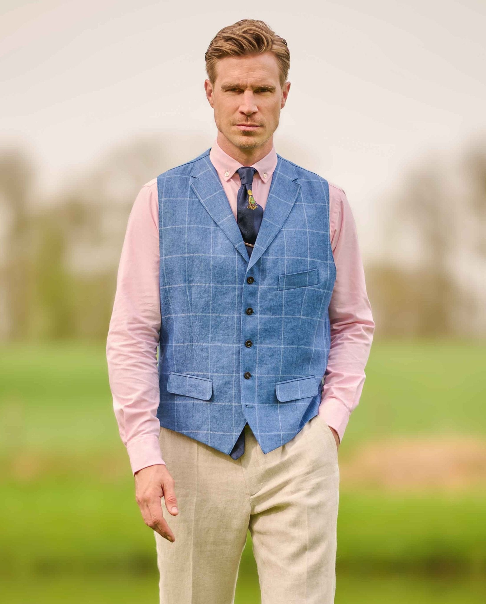edle Herren Leinenweste ''Wales'' im blauen Fensterkaro - Wellington of Bilmore