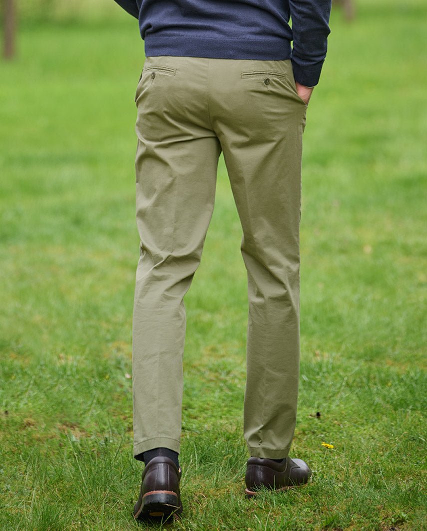 Feine Chino Hose ”Mr. Jones” in mud - Wellington of Bilmore