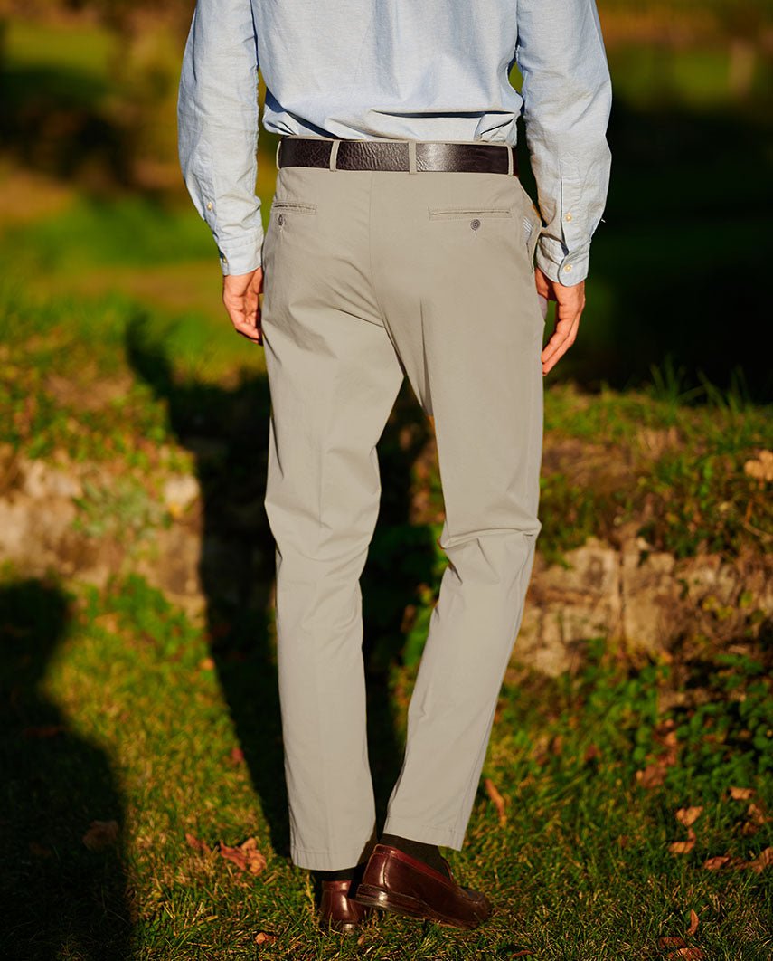 Feine Herren Chino ” Mr. Jones” in stone - Wellington of Bilmore